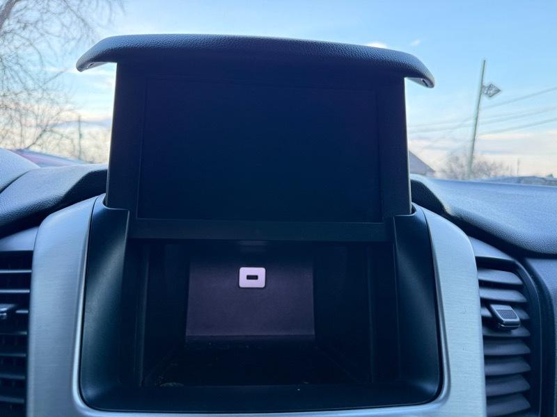 GMC Yukon SLE 4D SUV 4WD 2019