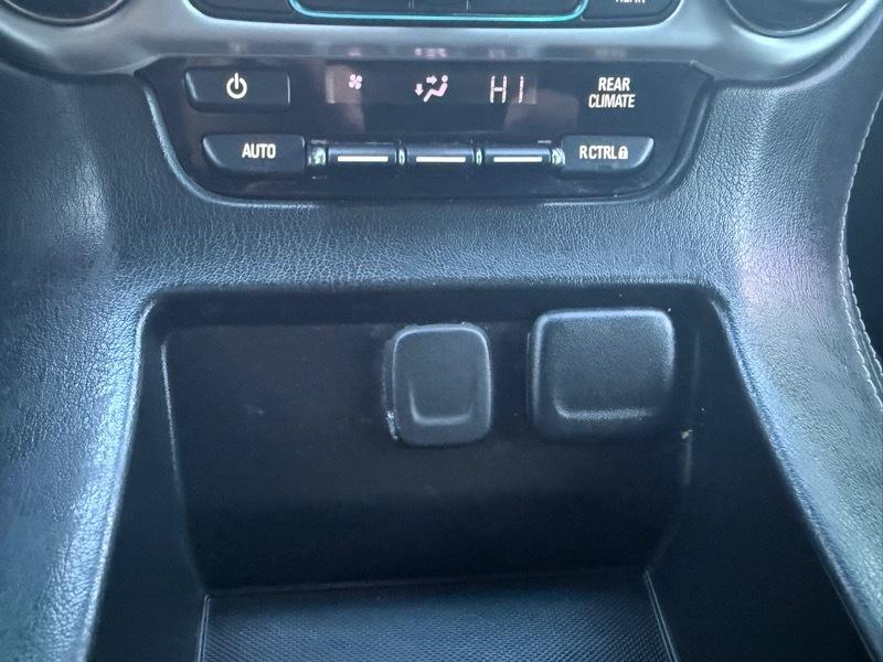 GMC Yukon SLE 4D SUV 4WD 2019