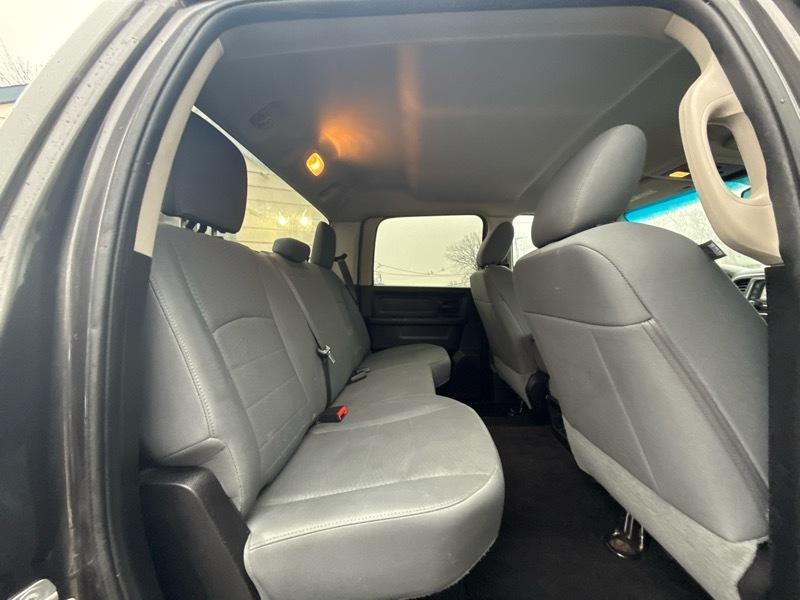 RAM 3500 Tradesman Crew Cab 4WD 2016