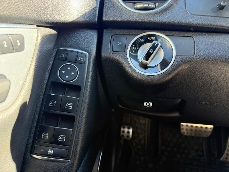 Mercedes-Benz C-Class C300 4MATIC Sport Sedan 2013