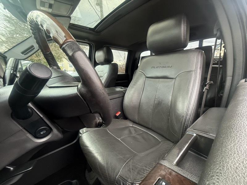 Ford F-350 Super Duty Chassis  2014