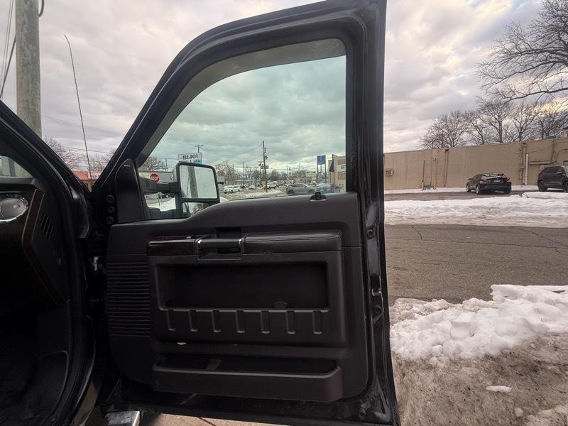 Ford F-350 Super Duty Chassis  2014