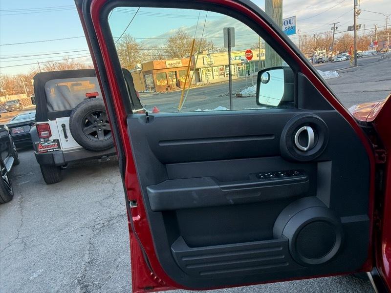 Dodge Nitro SXT 4WD 2008