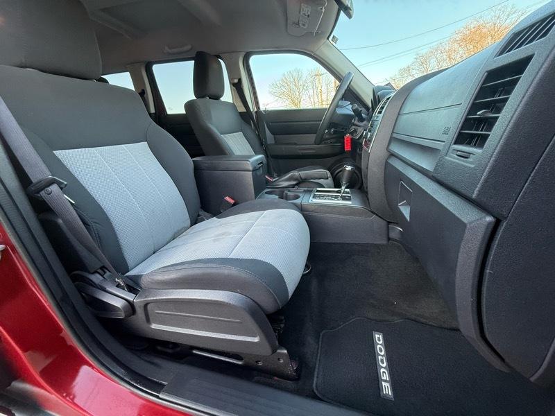 Dodge Nitro SXT 4WD 2008