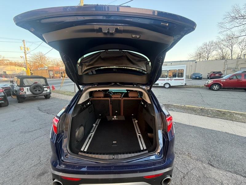 Alfa Romeo Stelvio Ti 4D SUV AWD 2018