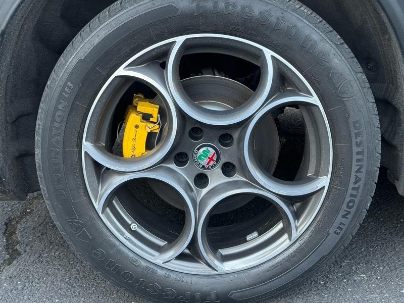 Alfa Romeo Stelvio Ti 4D SUV AWD 2018