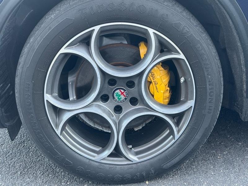 Alfa Romeo Stelvio Ti 4D SUV AWD 2018