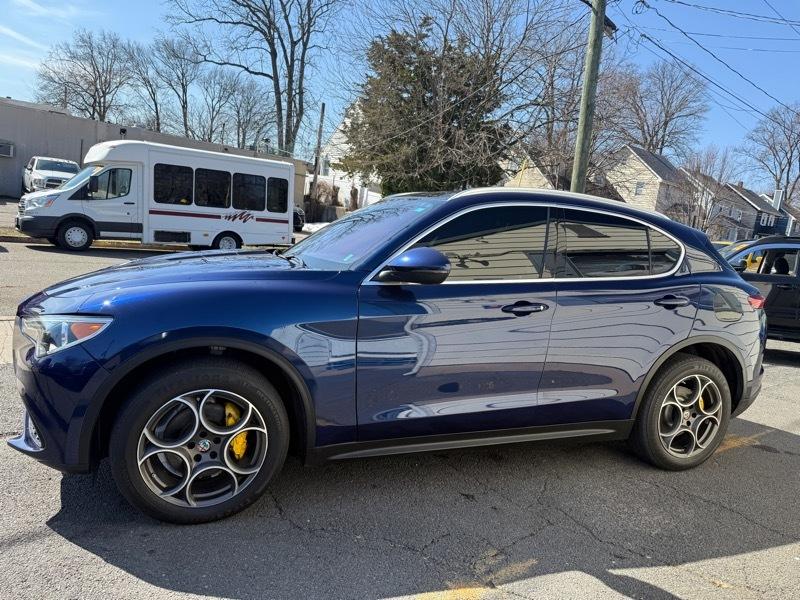 Alfa Romeo Stelvio Ti 4D SUV AWD 2018