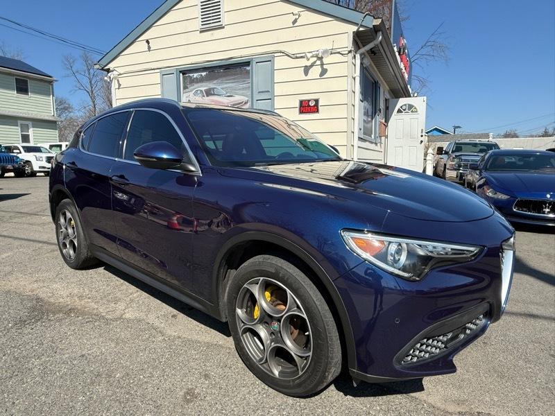 Alfa Romeo Stelvio Ti 4D SUV AWD 2018