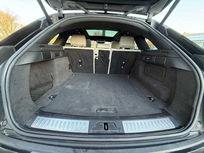 Land Rover Range Rover Velar  2021