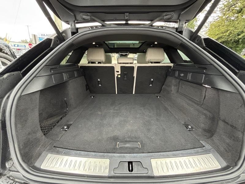 Land Rover Range Rover Velar  2021