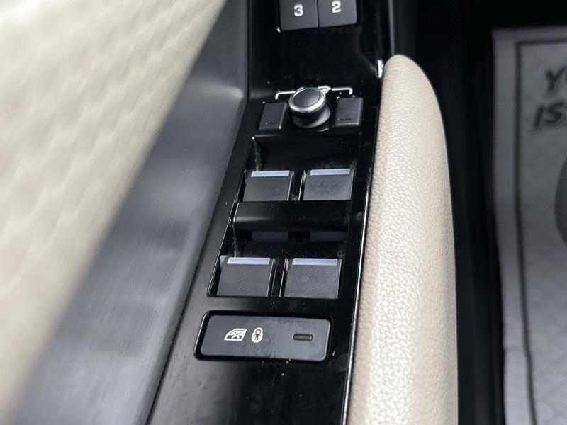 Land Rover Range Rover Velar  2021