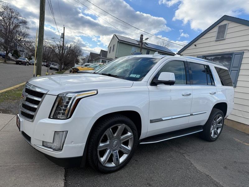 Cadillac Escalade Luxury 4D SUV 4WD 2018