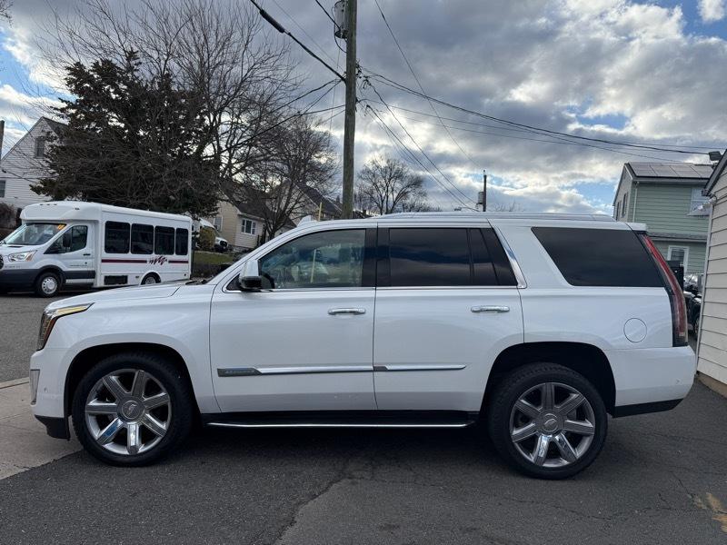 Cadillac Escalade Luxury 4D SUV 4WD 2018