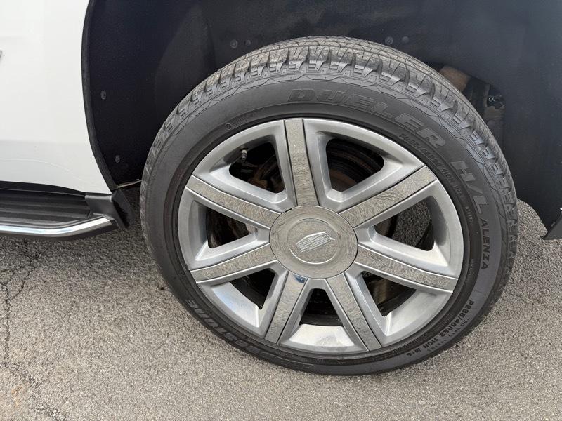 Cadillac Escalade Luxury 4D SUV 4WD 2018