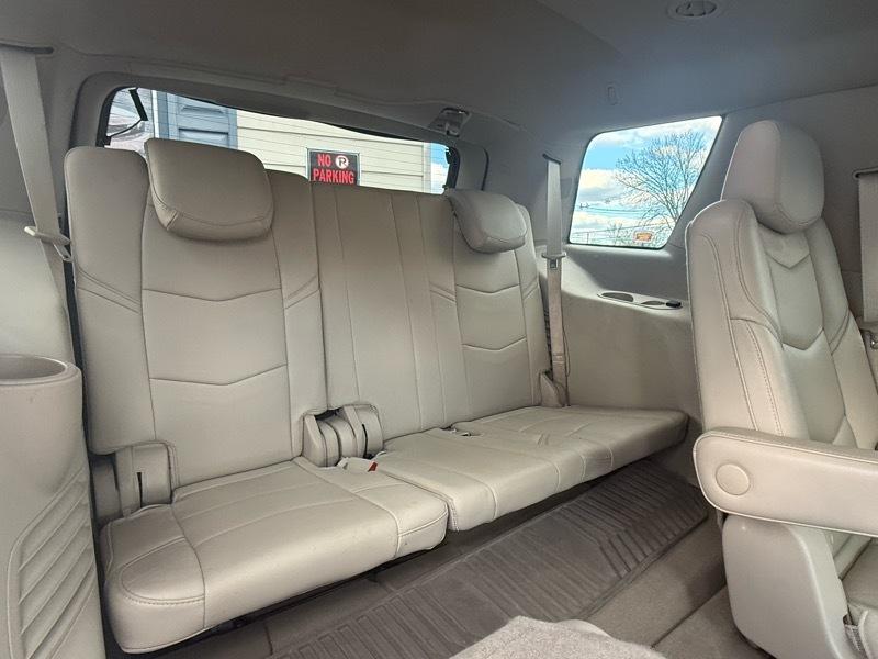 Cadillac Escalade Luxury 4D SUV 4WD 2018