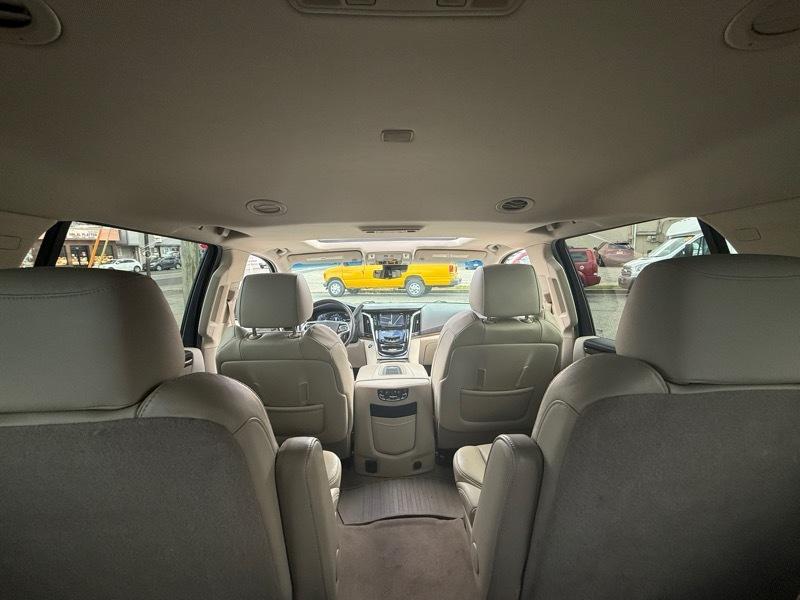 Cadillac Escalade Luxury 4D SUV 4WD 2018