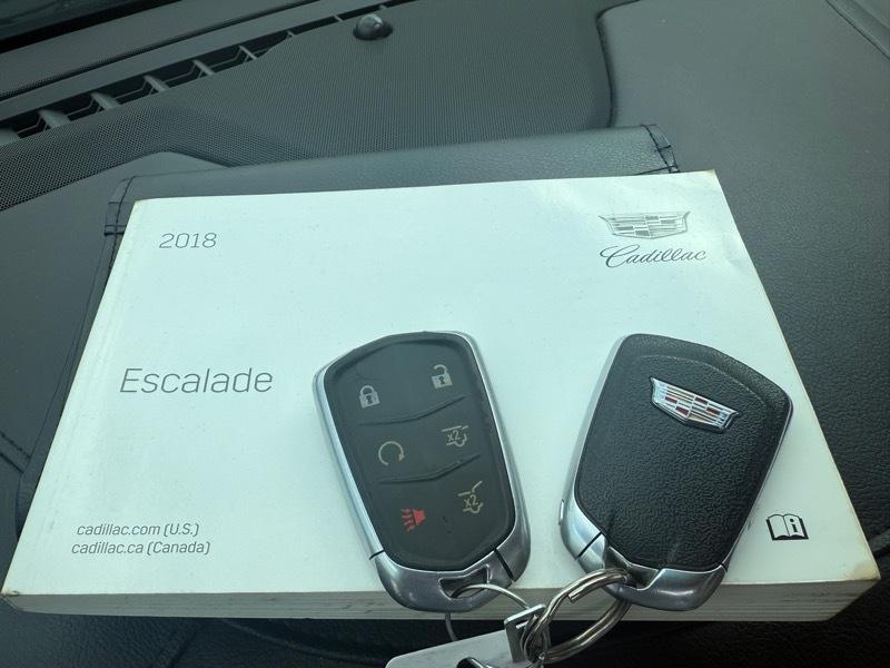 Cadillac Escalade Luxury 4D SUV 4WD 2018