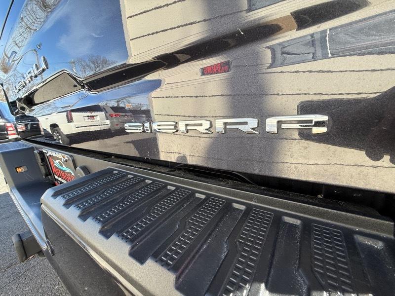 GMC Sierra 1500 Denali Crew Cab 4WD SWB 2023