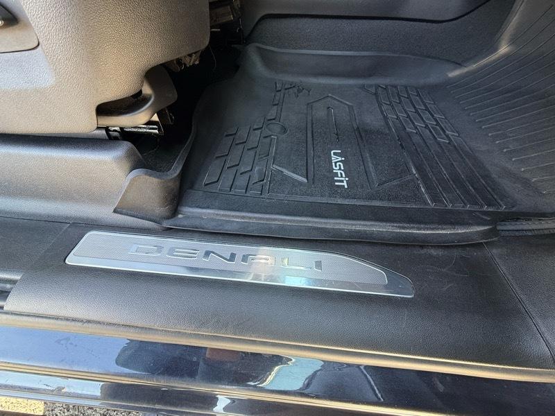 GMC Sierra 1500 Denali Crew Cab 4WD SWB 2023