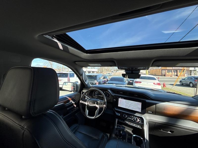 GMC Sierra 1500 Denali Crew Cab 4WD SWB 2023