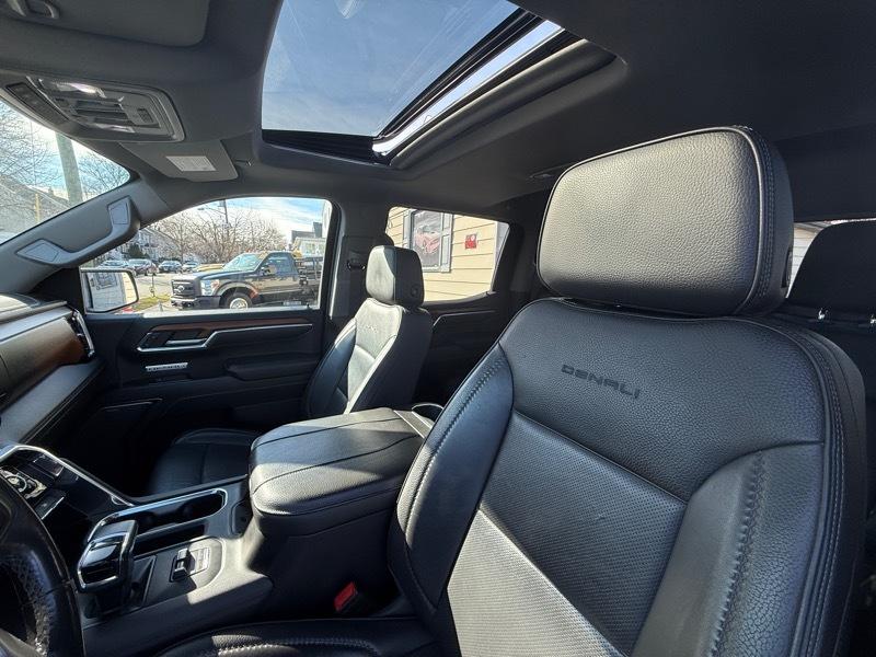 GMC Sierra 1500 Denali Crew Cab 4WD SWB 2023
