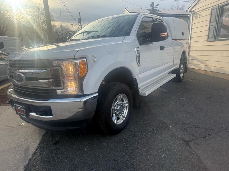 Ford F-250 SD Lariat SuperCab Long Bed 4WD 2017