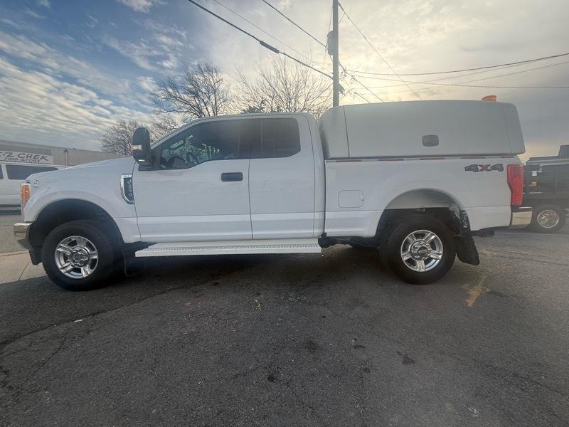 Ford F-250 SD Lariat SuperCab Long Bed 4WD 2017