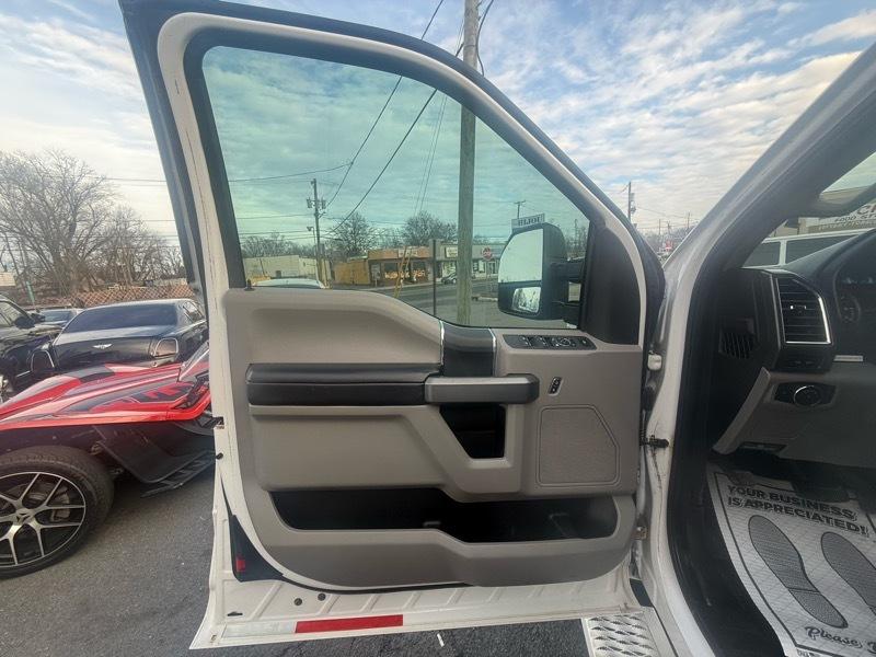 Ford F-250 SD Lariat SuperCab Long Bed 4WD 2017