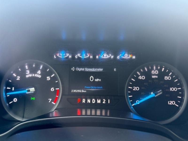 Ford F-250 SD Lariat SuperCab Long Bed 4WD 2017