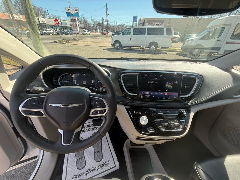 Chrysler Pacifica  2024