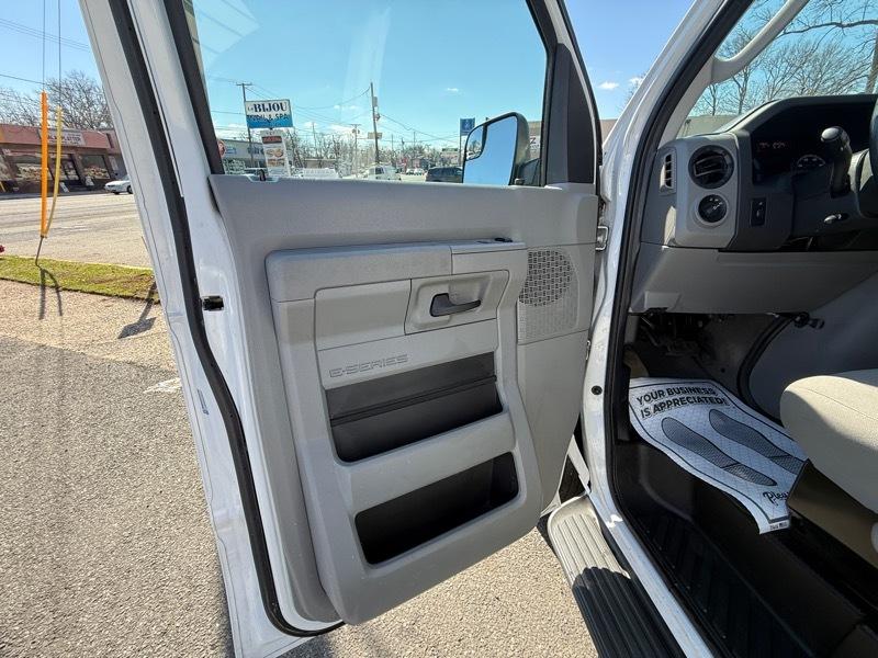 Ford Econoline  2014