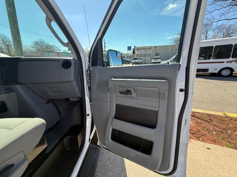 Ford Econoline  2014