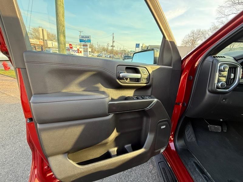 GMC Sierra 1500 AT4 Crew Cab 4WD SWB 2021