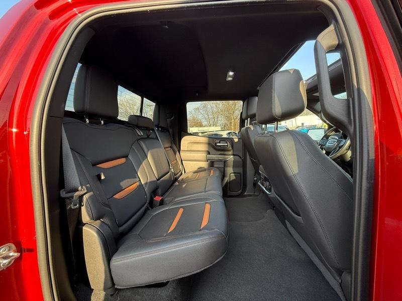 GMC Sierra 1500 AT4 Crew Cab 4WD SWB 2021