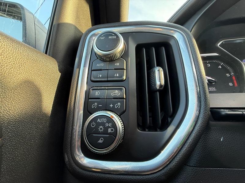 GMC Sierra 1500 AT4 Crew Cab 4WD SWB 2021