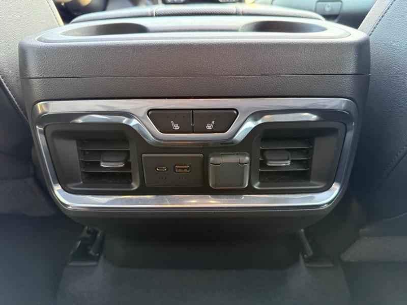 GMC Sierra 1500 AT4 Crew Cab 4WD SWB 2021