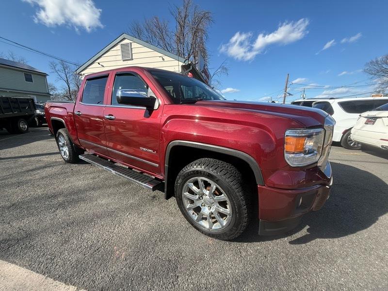 GMC Sierra 1500 Denali Crew Cab 4WD 2015