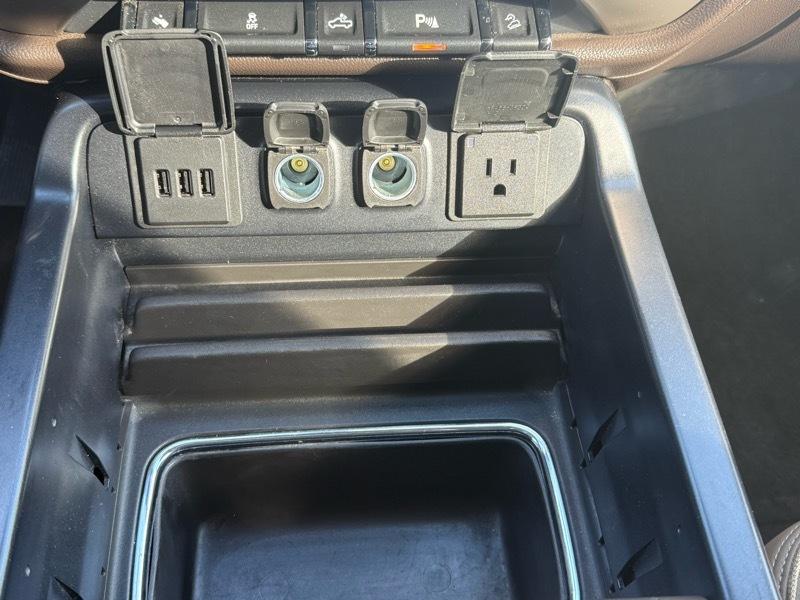 GMC Sierra 1500 Denali Crew Cab 4WD 2015