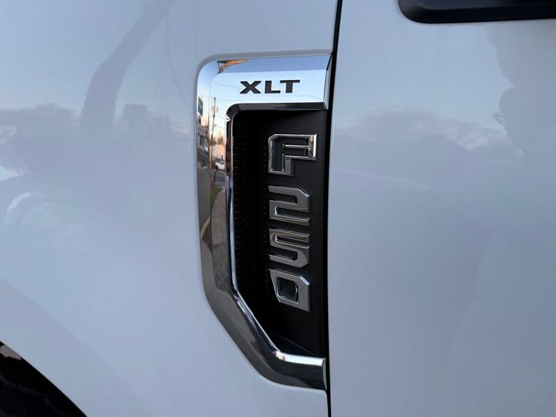 Ford F-250 SD Crew Cab 4WD 2018