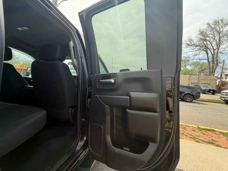 Chevrolet Silverado 2500HD 4WD Crew Cab 159" Custom 2022