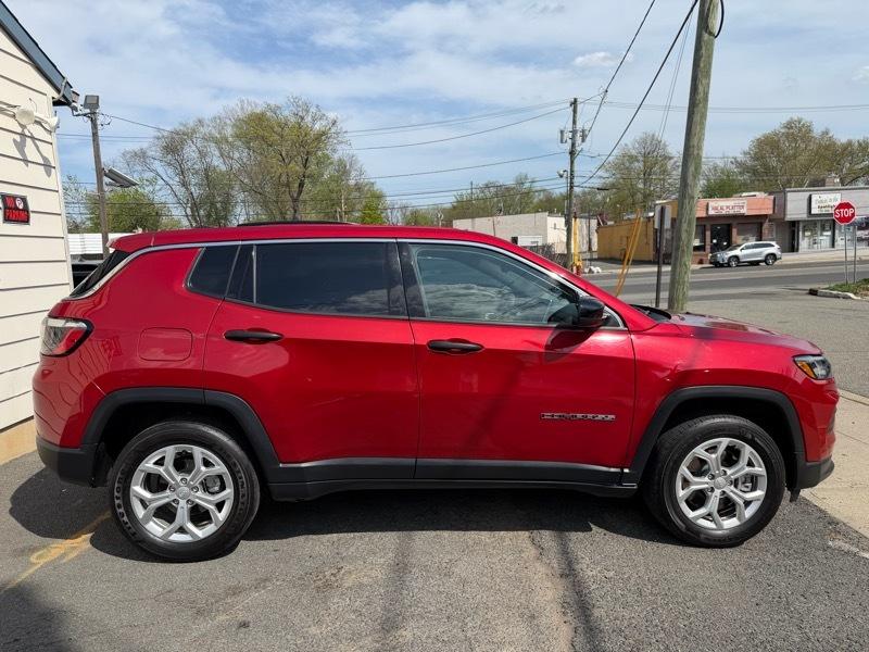 Jeep Compass Sport 4D SUV 4WD 2024