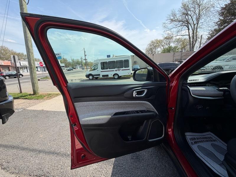 Jeep Compass Sport 4D SUV 4WD 2024