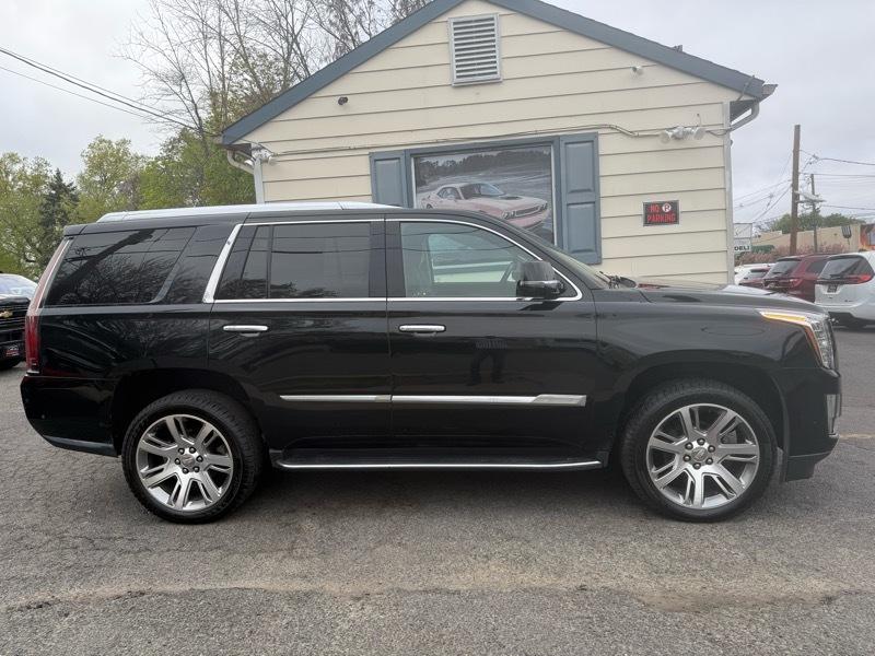 Cadillac Escalade Luxury 4D SUV 4WD 2020