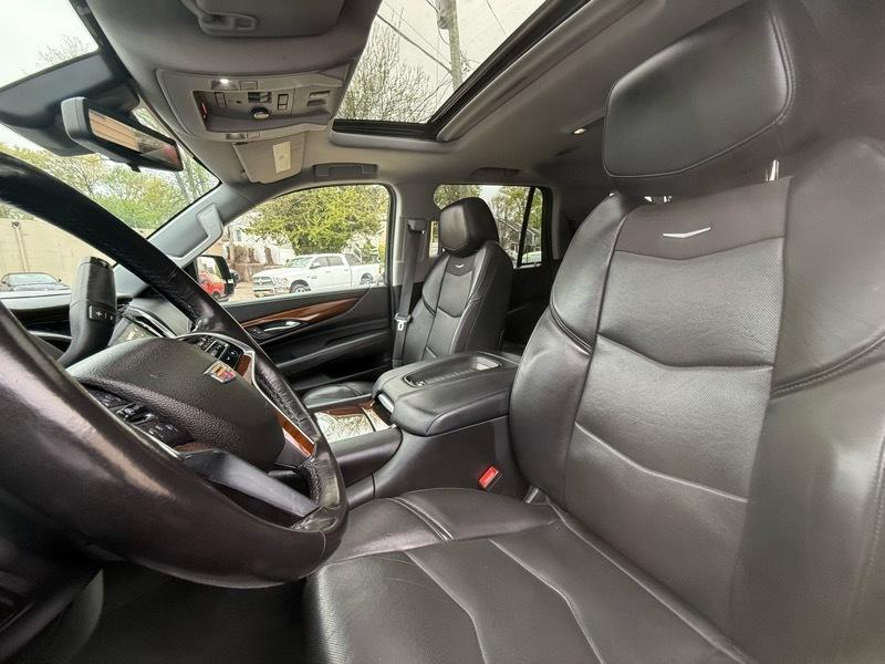 Cadillac Escalade Luxury 4D SUV 4WD 2020