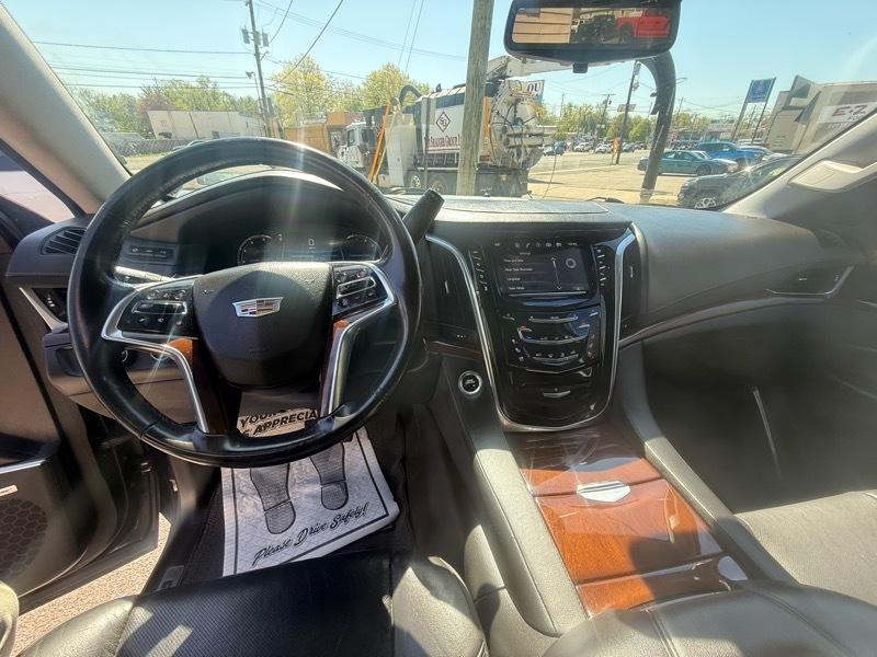 Cadillac Escalade Luxury 4D SUV 4WD 2020