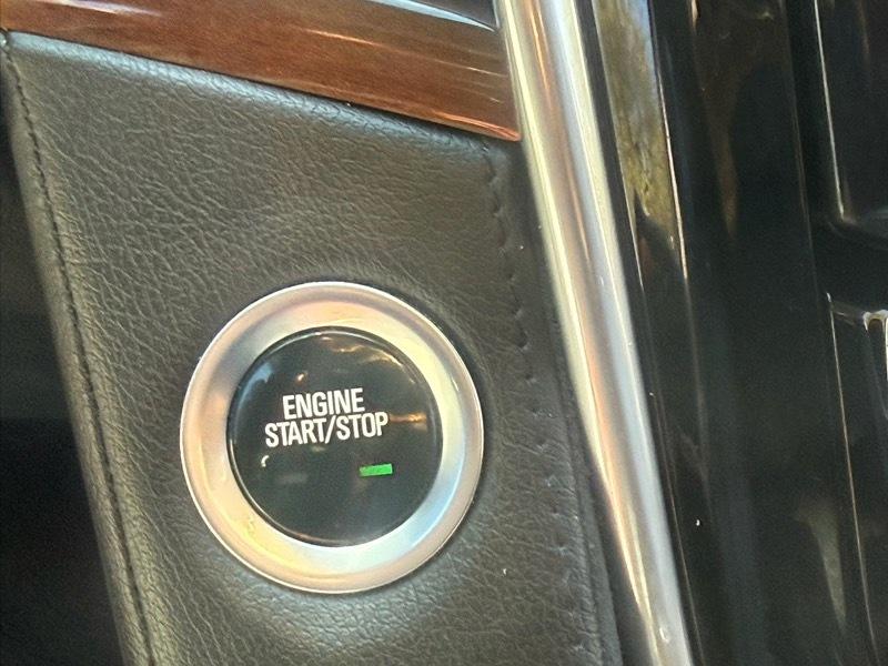 Cadillac Escalade Luxury 4D SUV 4WD 2020