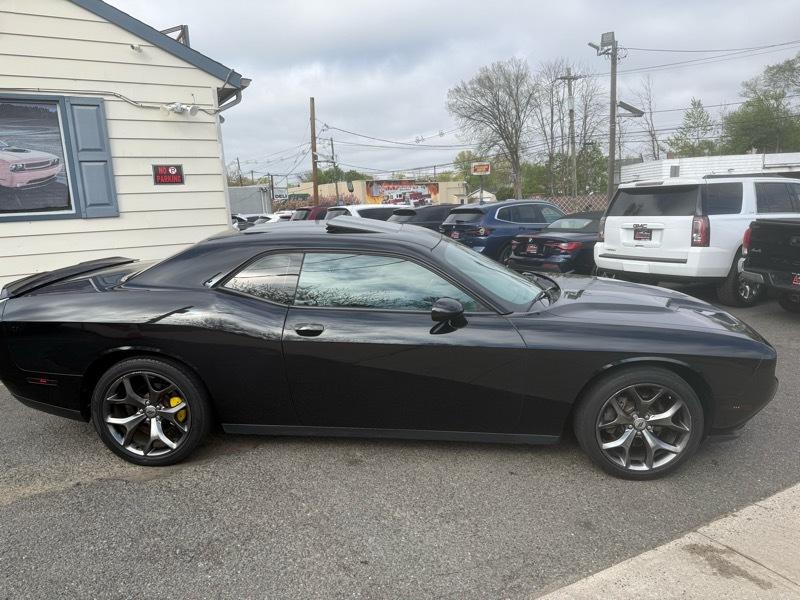 Dodge Challenger SXT Plus Coupe 2017