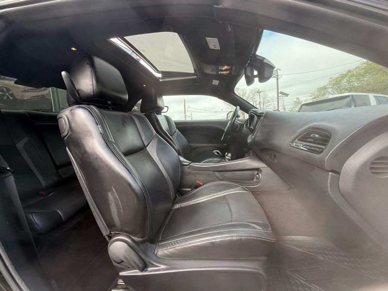 Dodge Challenger SXT Plus Coupe 2017