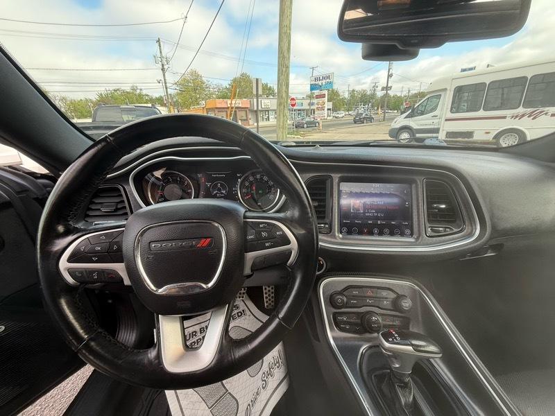 Dodge Challenger SXT Plus Coupe 2017